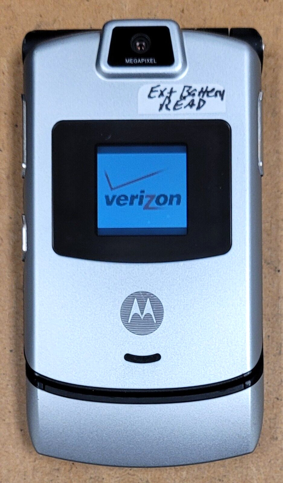 Motorola RAZR V3m – Silver and Black ( Verizon ) Cellular Flip Phone – READ