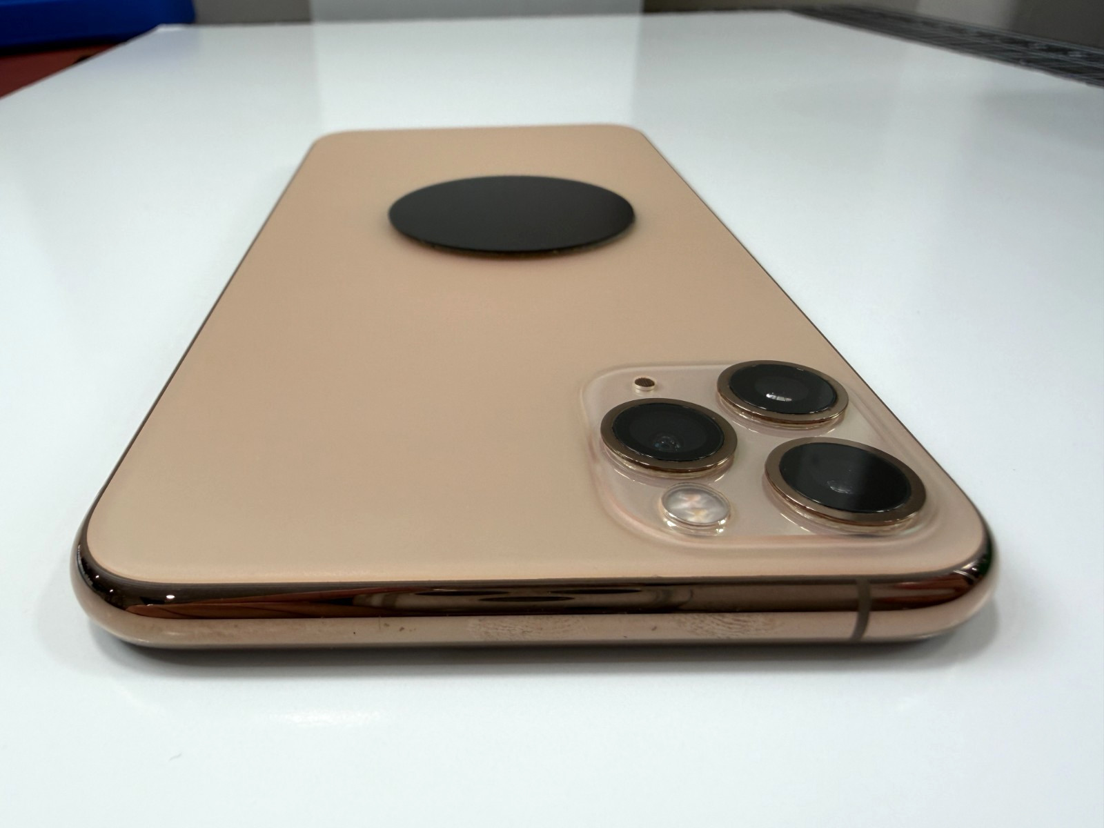 Apple iPhone 11 Pro Max 256GB Verizon Gold Great Condition