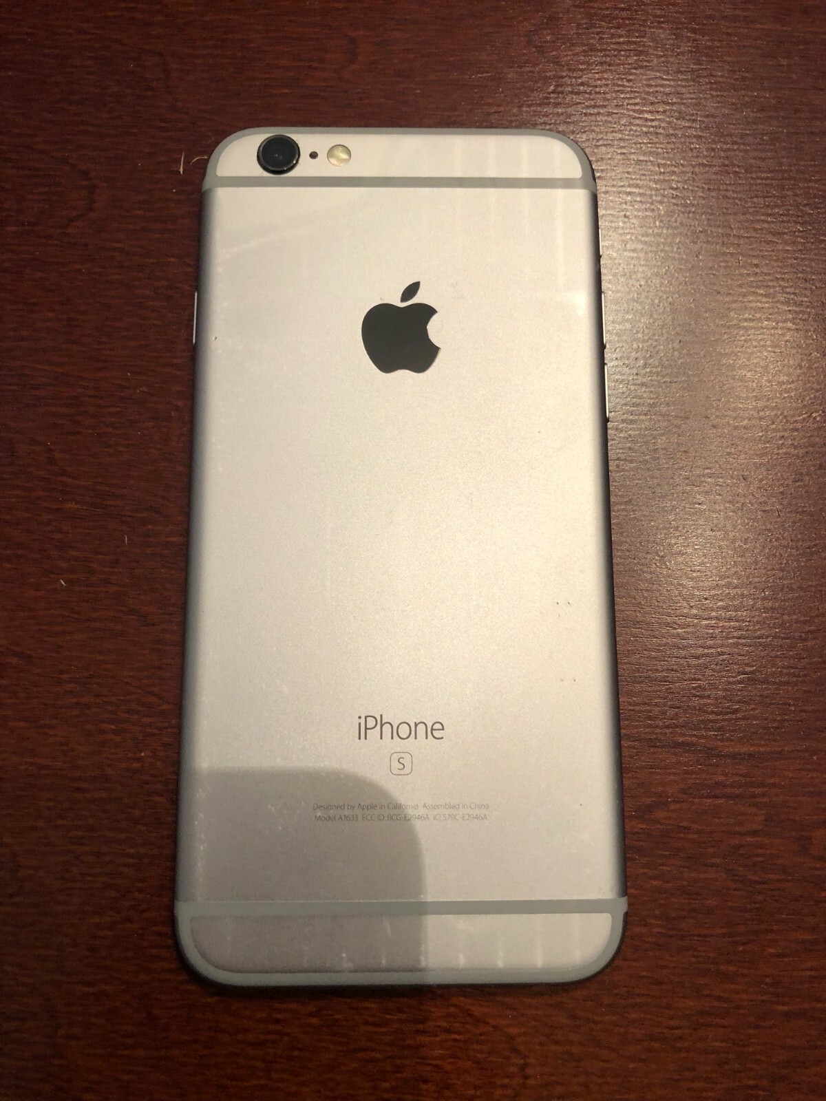 Apple iPhone 6s – 64GB – Space Gray (Unlocked) A1633 (CDMA + GSM)