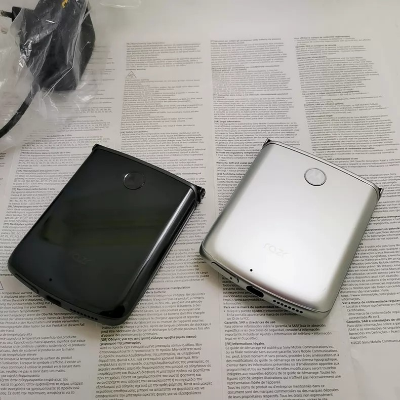 Motorola Moto Razr 5G 2020 XT2071 256GB Unlocked Android 99% New Sealed