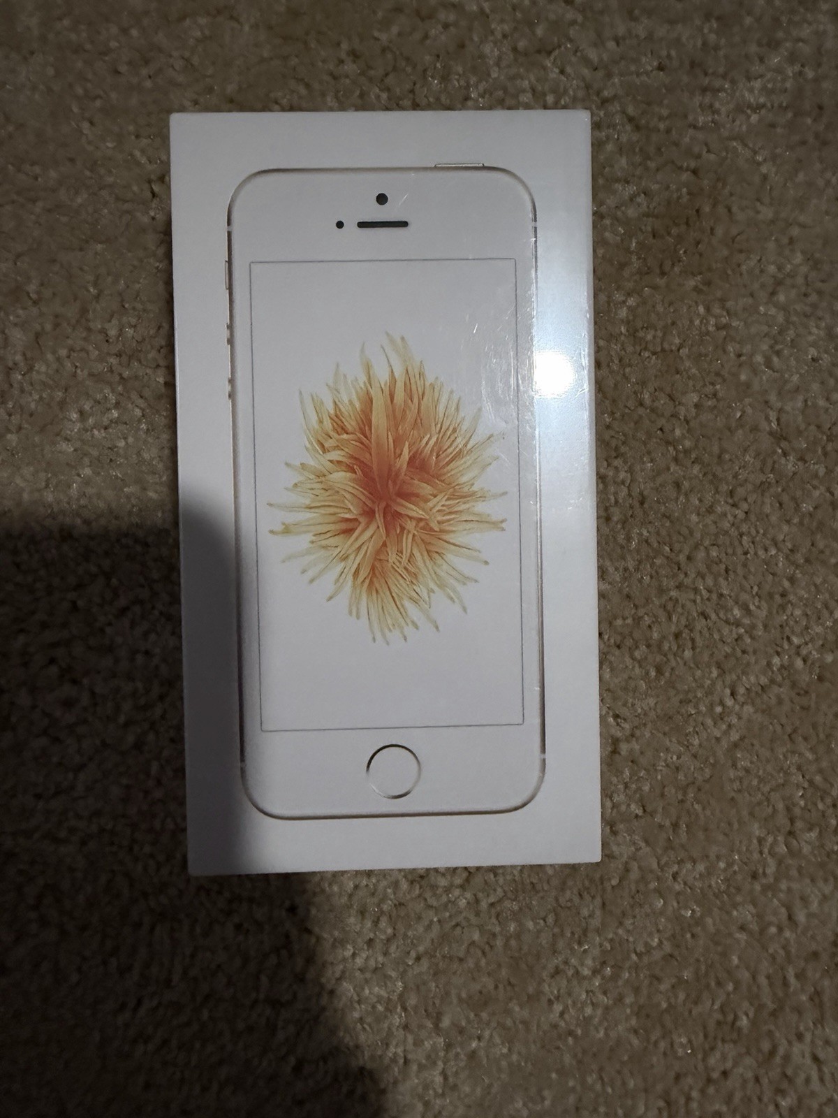 Apple iPhone SE 16 GB sealed ios 9