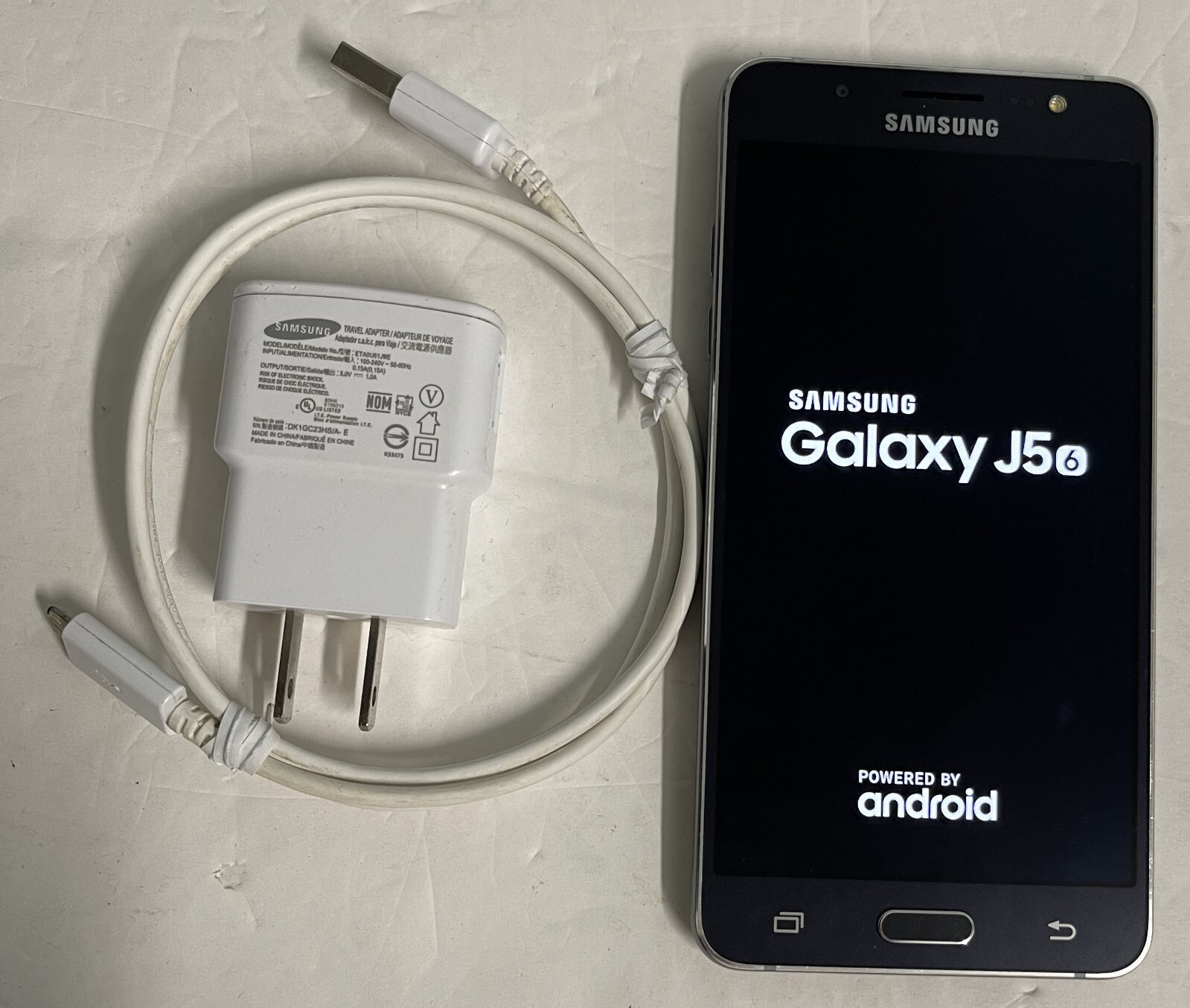 Samsung Galaxy J5 (2016) SM-J510FN Phone is in Mint Cond. 5.2″ 16GB 13MP- BLACK