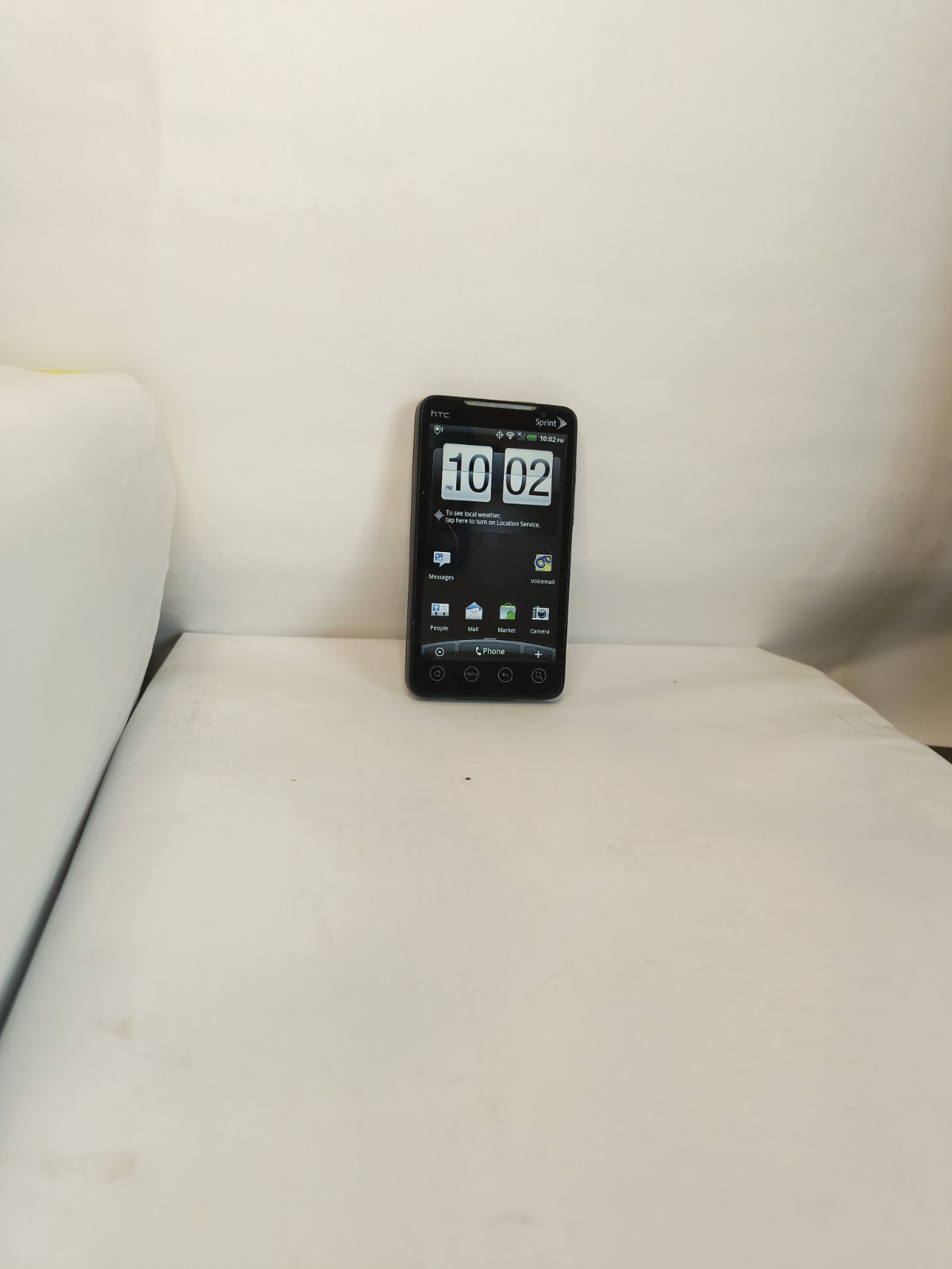 HTC Evo4G smartphone. Sprint. powers on. Parts/repair only.