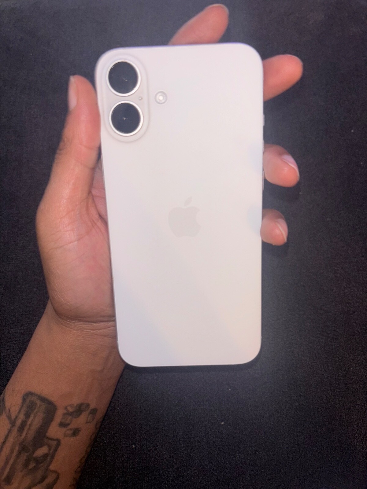 Apple iPhone 16 Pro Max – 256 GB – White TikTok installed price serious buyers !