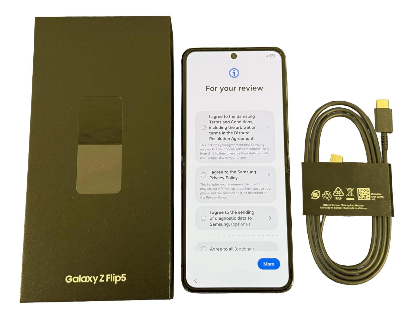 Samsung Galaxy Z Flip 5 256GB SM-F731U AT&T Cricket Wireless Graphite- Open Box