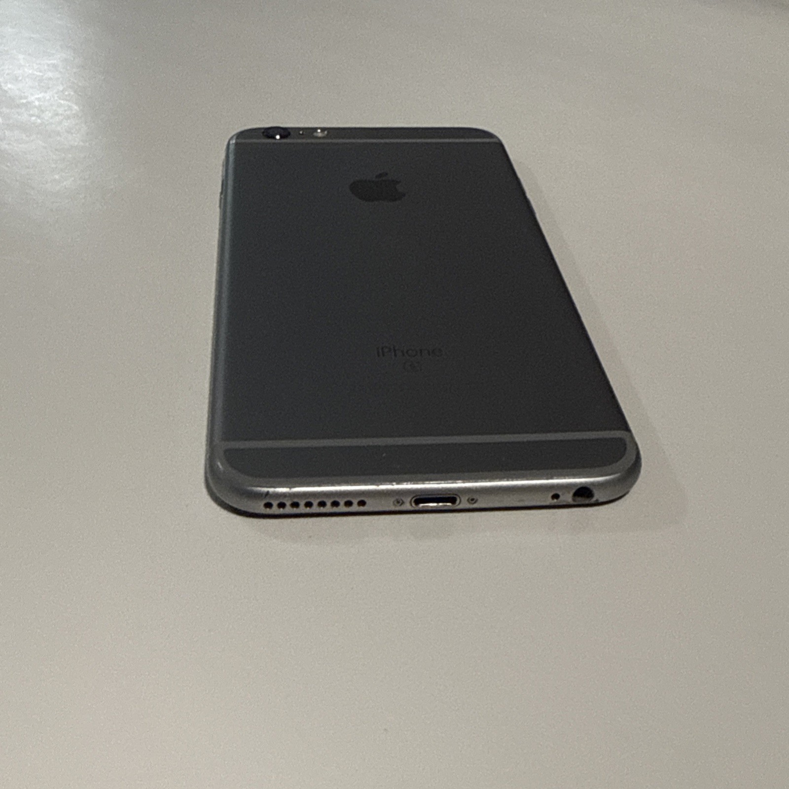 Apple iPhone 6s Plus (A1687) Space Gray 64GB (Unlocked) B Grade w/ OtterBox