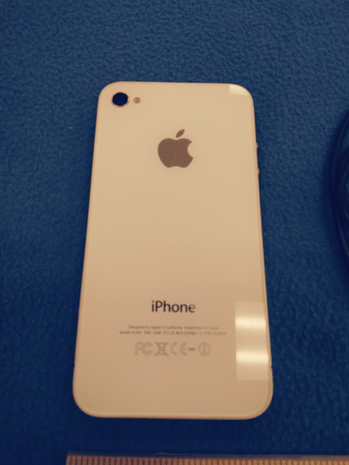 Apple iPhone 4S A1387 White- For Parts Only- Good Condition