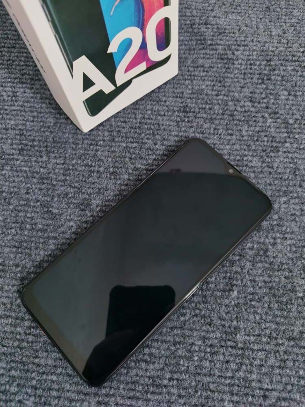 Original Samsung Galaxy A20 SM-A205FN/DS A205U A205W 32GB Unlocked Version