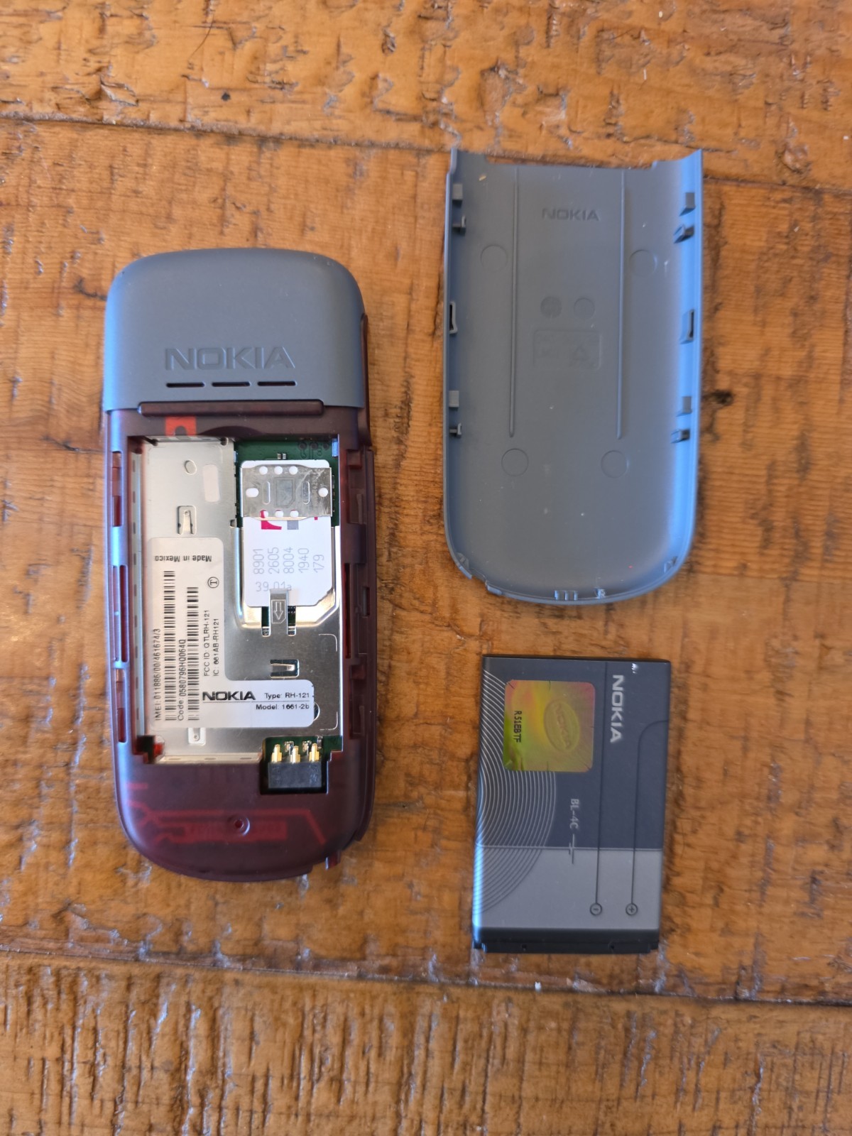 Nokia 1661 – Gray and Black ( T-Mobile ) Cellular Phone