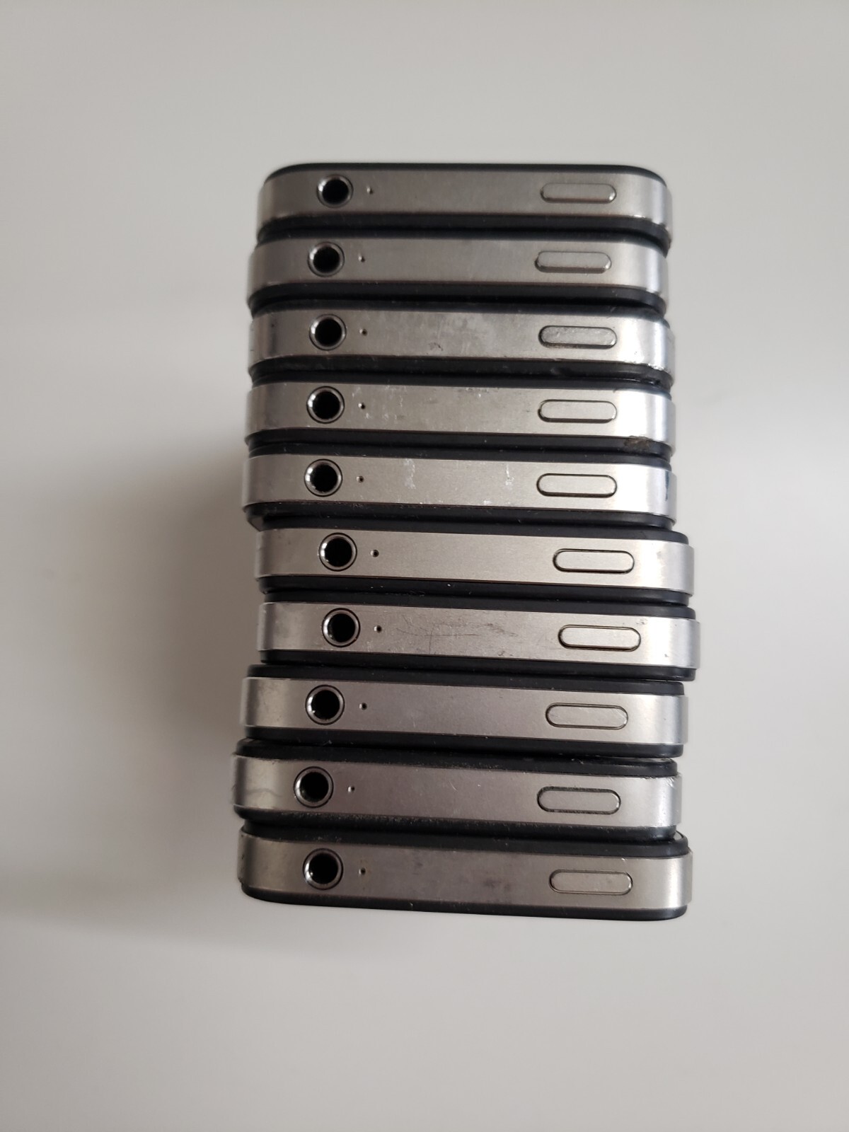 Lot of 10 Apple iPhone 4S A1387 16GB Black ( AT&T/ Verizon /OTA )