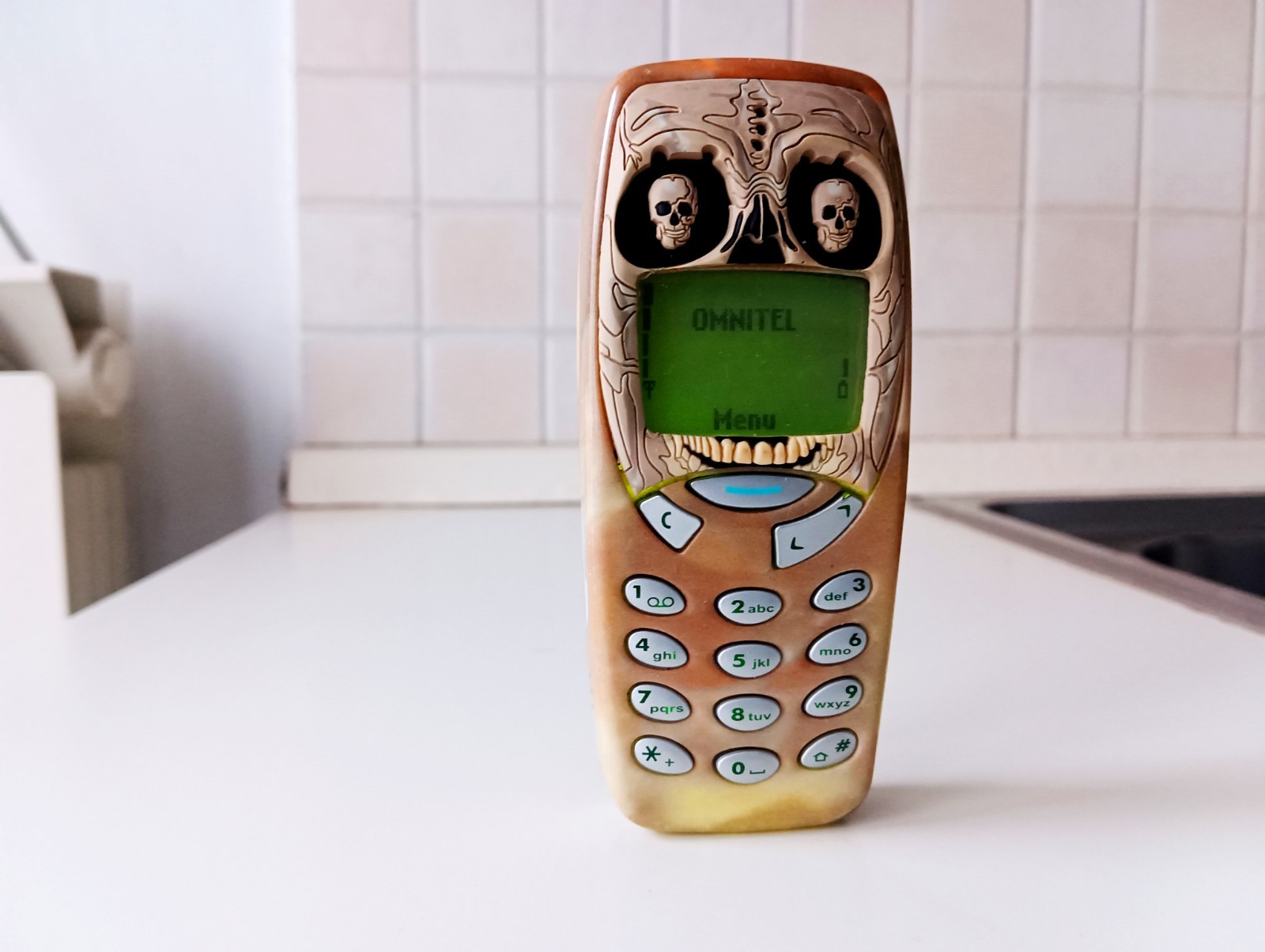 Nokia 3310 VERY RARE SKELETOR Cover + New Battery + Charger – Works