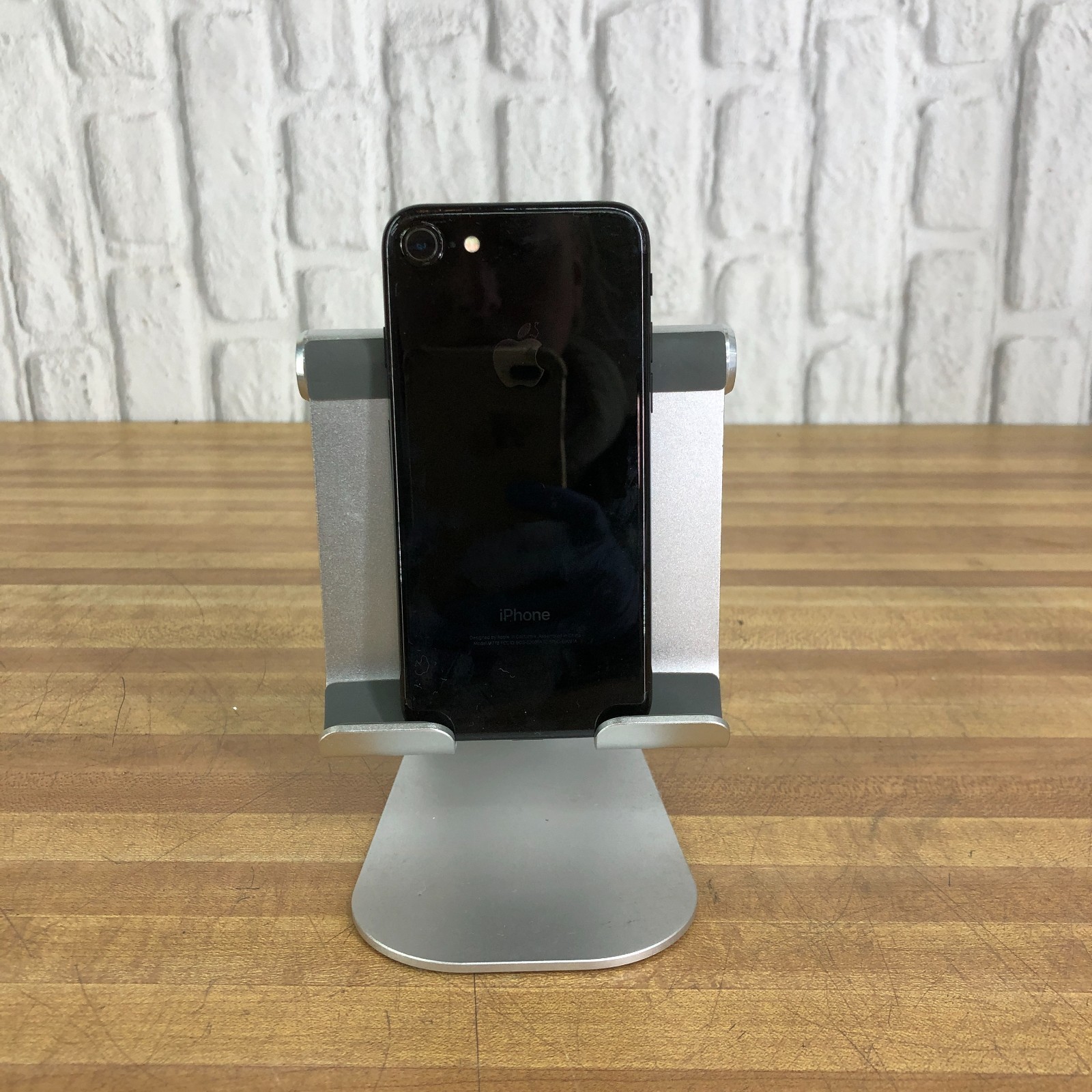 Apple iPhone 7 Black 4.7″ 32GB MNAC2LL/A Factory Unlocked 85% Battery Health