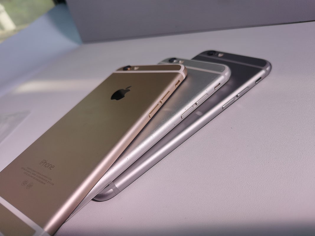 Apple iPhone 6 – 16/32 64/128GB – All colors – (Unlocked) 4G iOS Smartphone GOOD