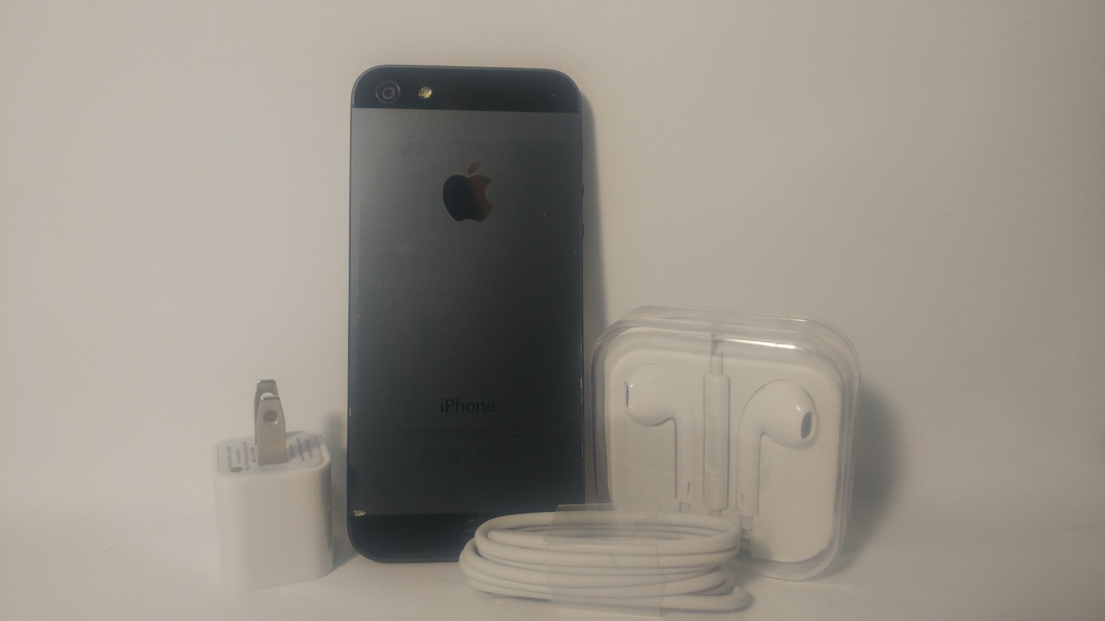 Apple iPhone 5. 16GB, 32GB, 64GB