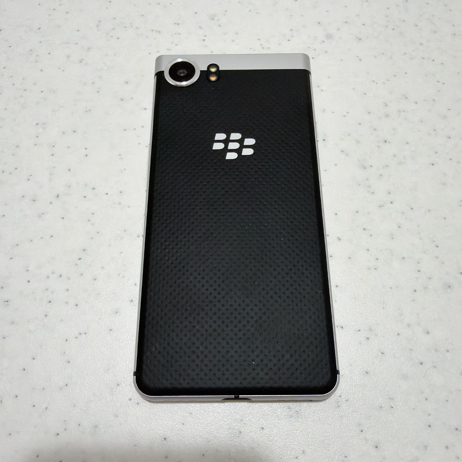 BlackBerry KEYone BBB100-6 64GB 4GB RAM SIM-Free Unlocked Android Phone