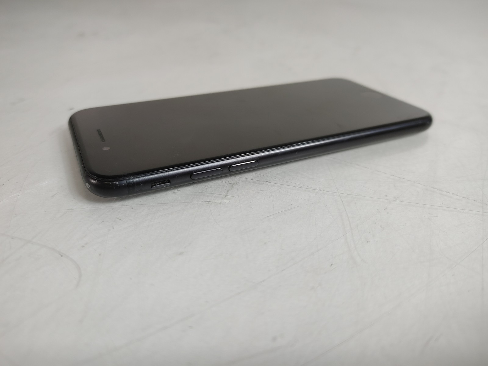 Apple iPhone 7 A1660 32 GB iOS 15.8.7 (Wi-Fi + 4G) Unlocked