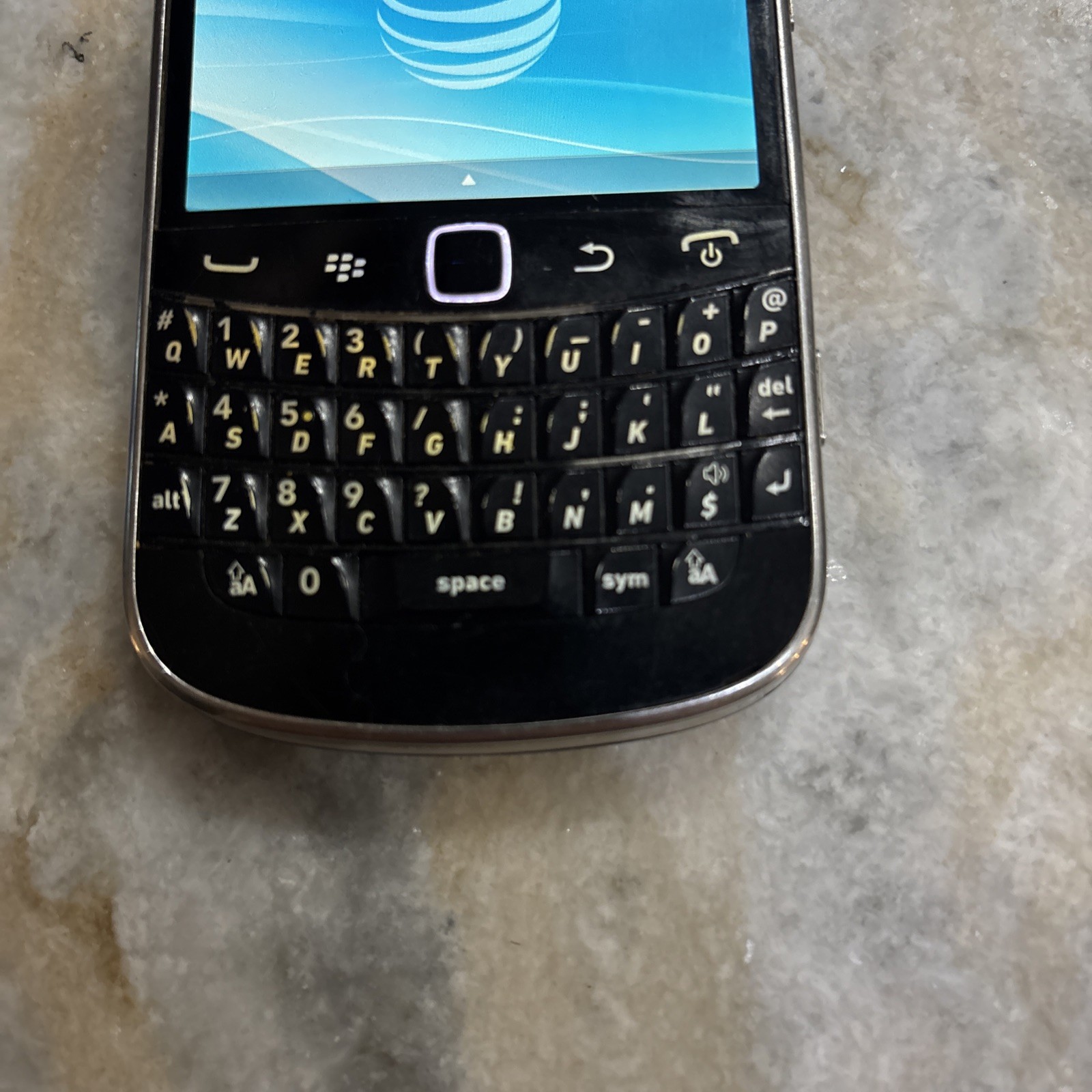 BlackBerry Bold 9900 – Black (UNLOCKED) Smartphone – Working