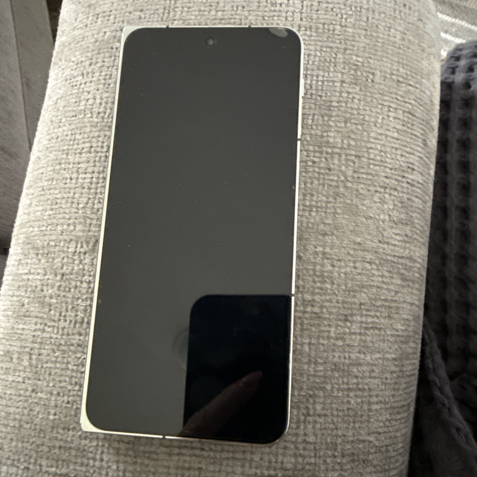 OnePlus Open, Fully Unlocked | Green, 512GB, 7.8 in Screen, Broken inside screen