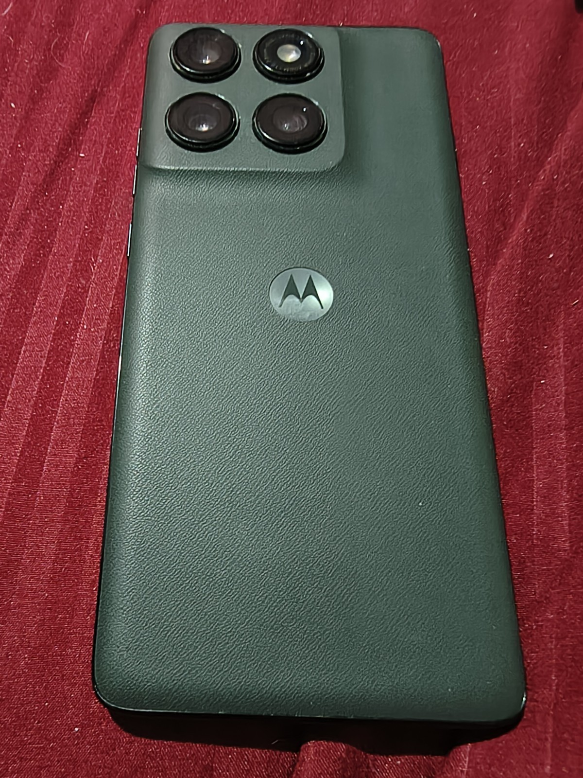 Motorola Edge 2025 256GB Black XT2519V (TracFone) Fully Functional DG7027