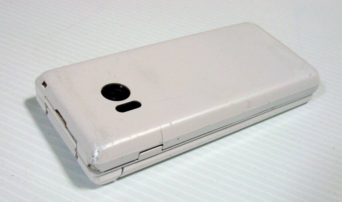 SHARP AQUOS Keitai 3 flip phone 805SH 806SH Softbank Unlocked White SIM Free