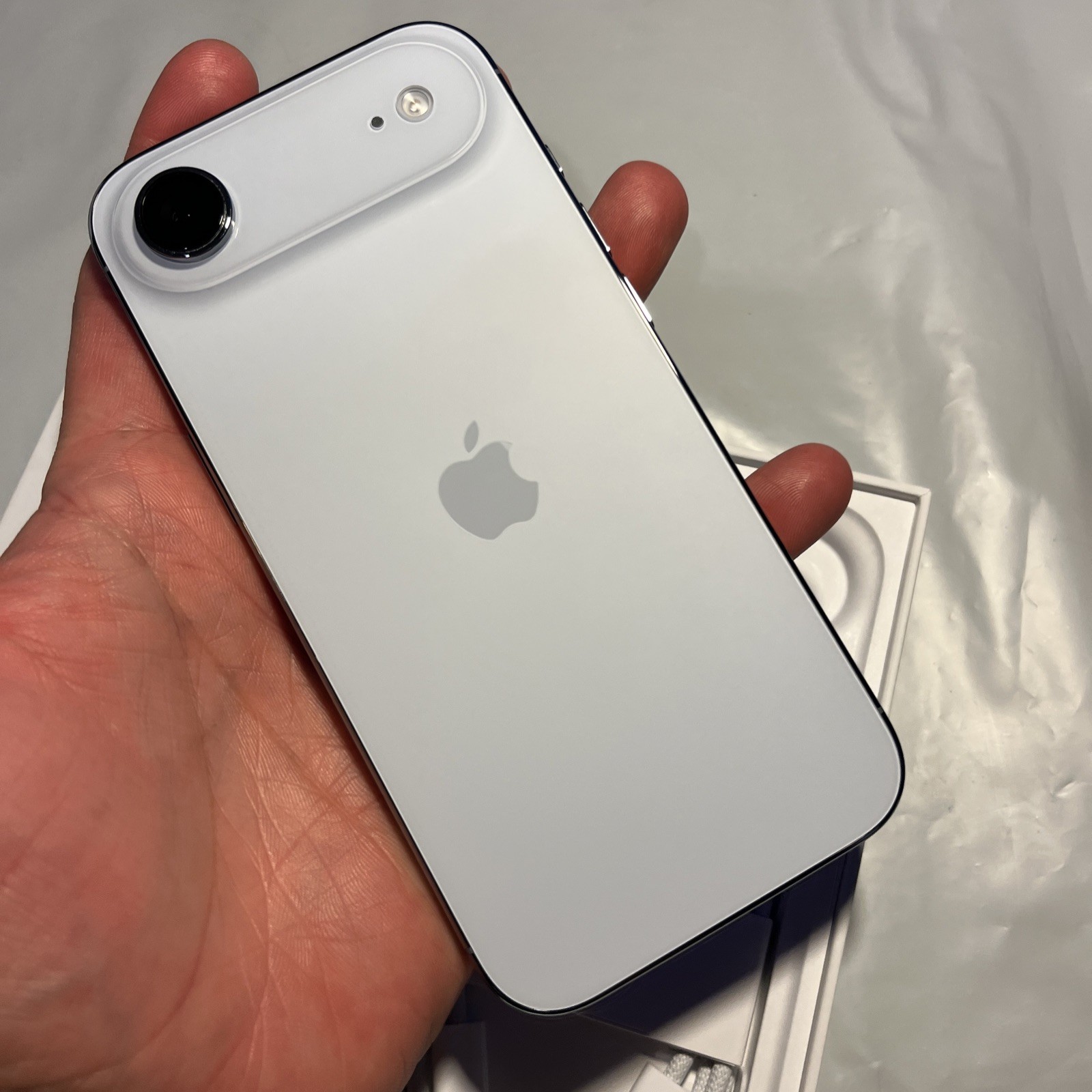 Apple iPhone 17 Air – 256GB (Unlocked) In Box – Amazing Condition (#624)