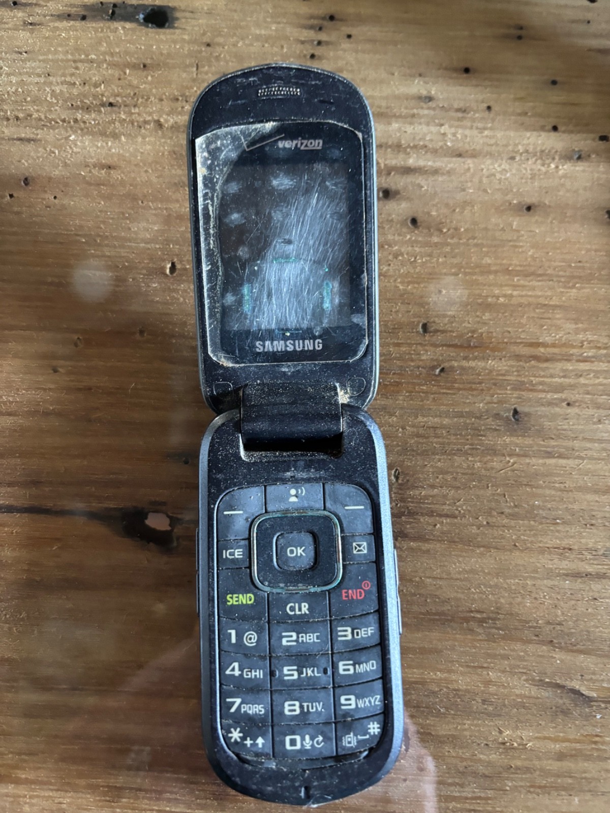 Samsung Gusto 2 – 64 MB – Charcoal Gray (Verizon)