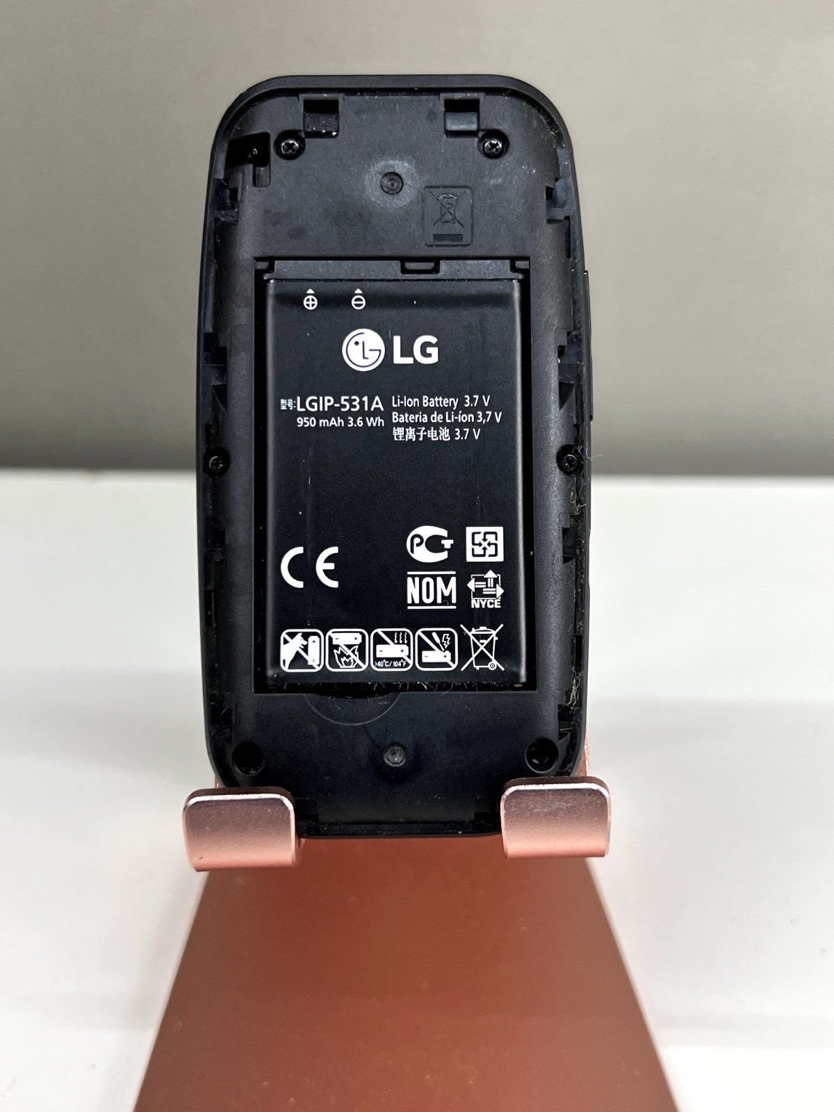 LG B460 (True) Flip Phone — Simple GSM Phone — 256 MB Memory