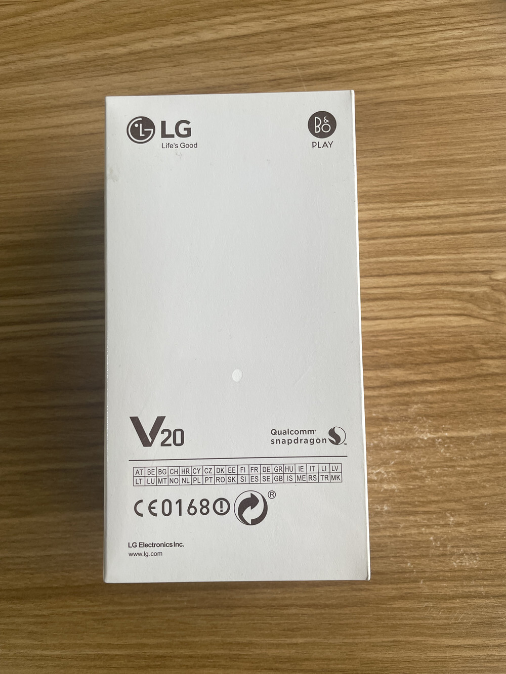 LG V20 H990DS Dual SIM Unlocked 64GB + 4GB Fingerprint 4G Smartphone- New Sealed