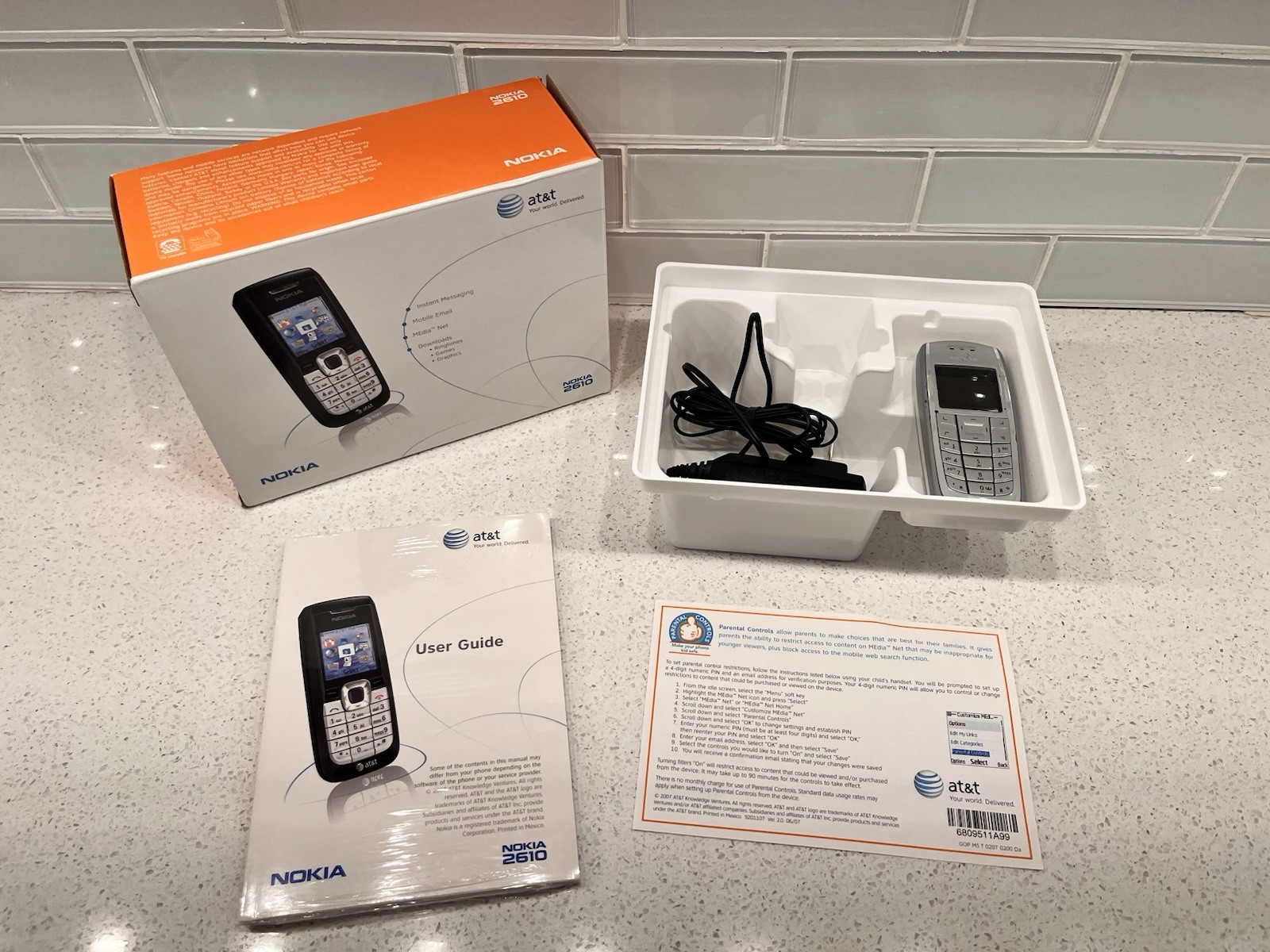 Nokia 2610 SILVER (Cingular) Cel Phone – NOT WORKING FOR PARTS – Vintage