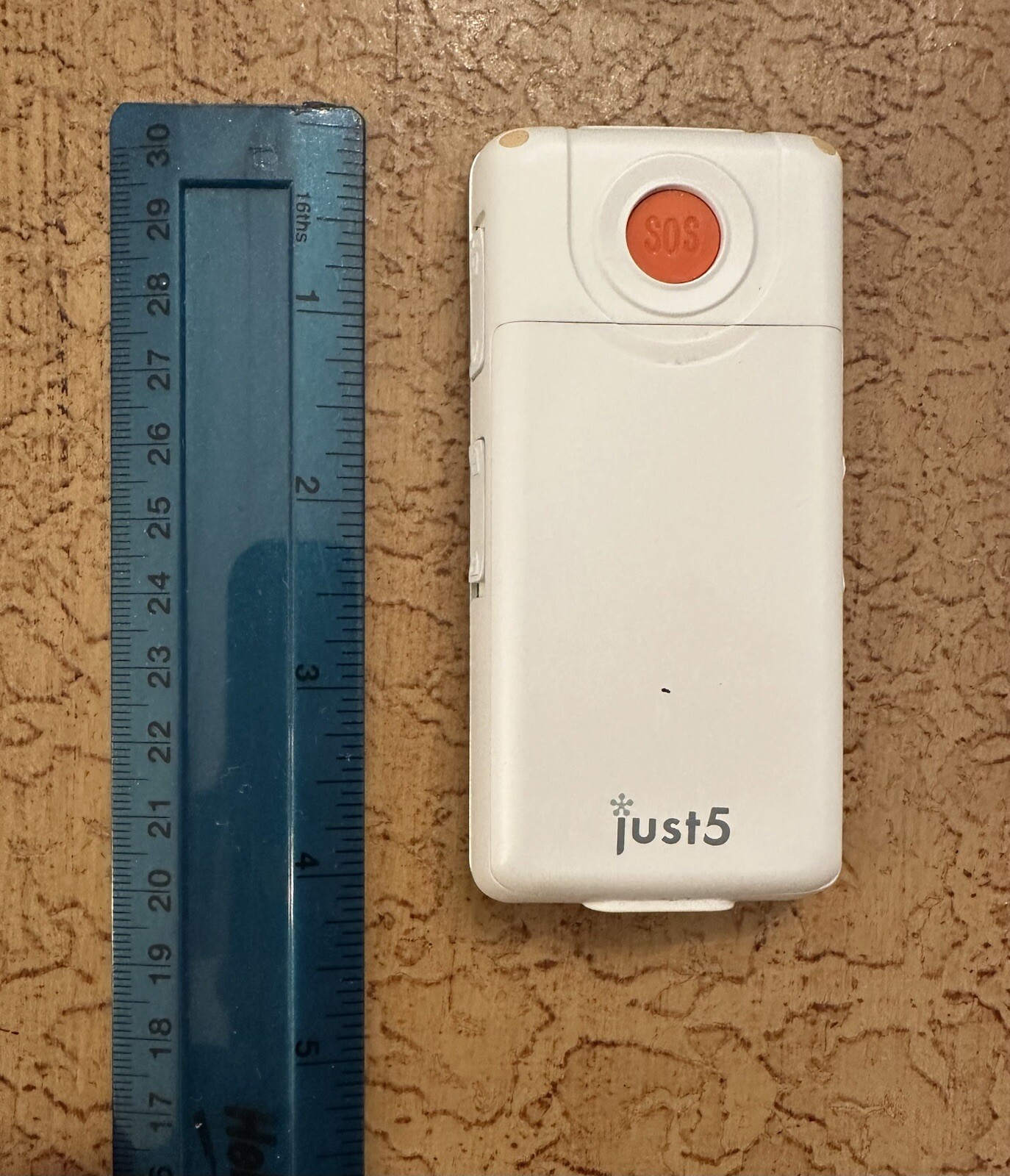 JUST5 J509 Cellphone with large buttons White/Red Not Tested