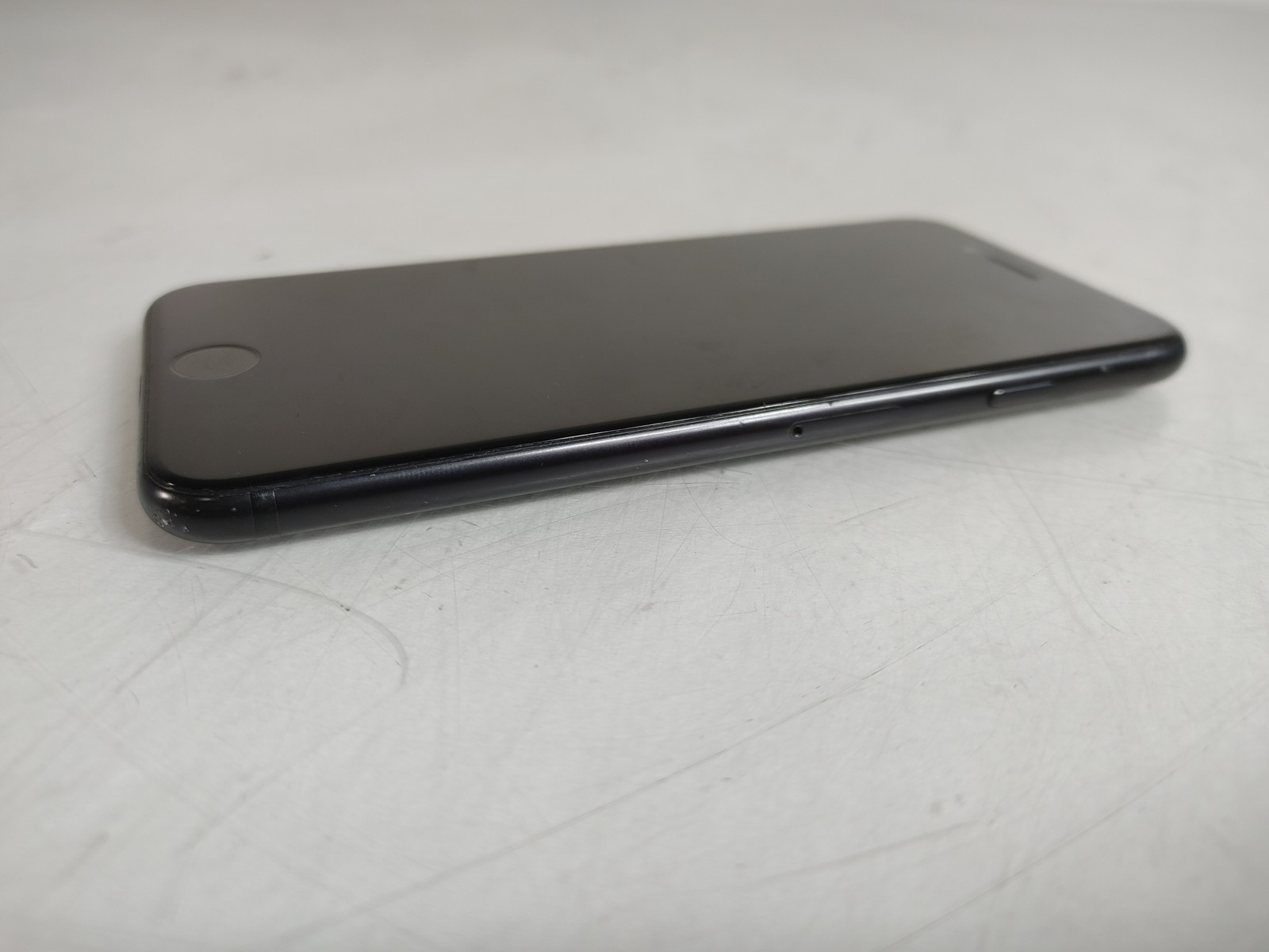 Apple iPhone 7 A1660 32 GB iOS 15.8.7 (Wi-Fi + 4G) Unlocked