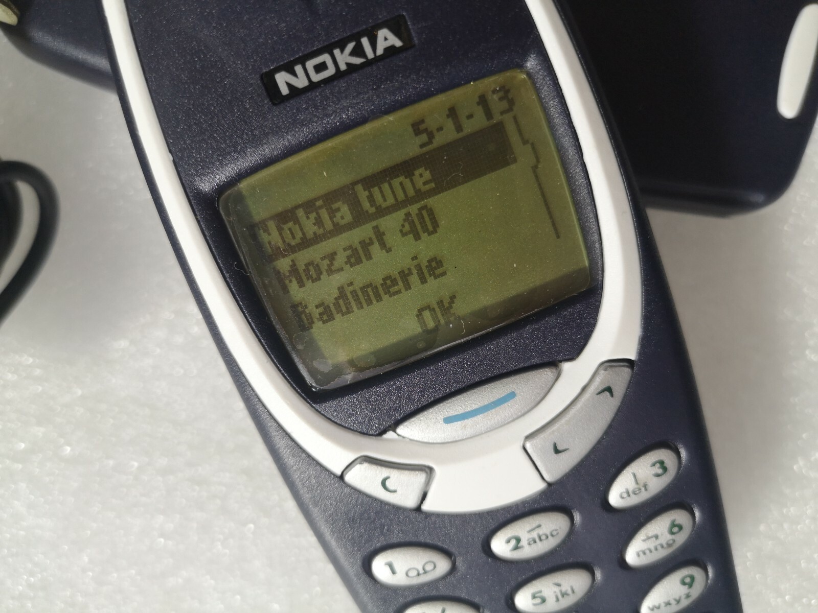 Nokia 3310 – White (Unlocked) Cellular Phone working with all 2G networks