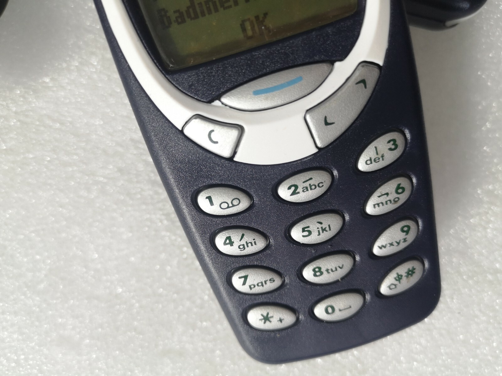 Nokia 3310 – White (Unlocked) Cellular Phone working with all 2G networks