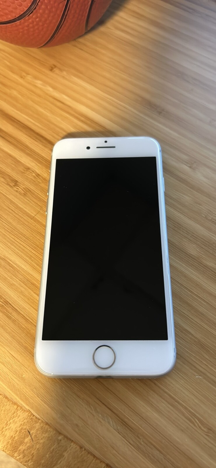 Apple iPhone 8 – 64GB – Space Gray (Verizon) A1863 (CDMA + GSM)