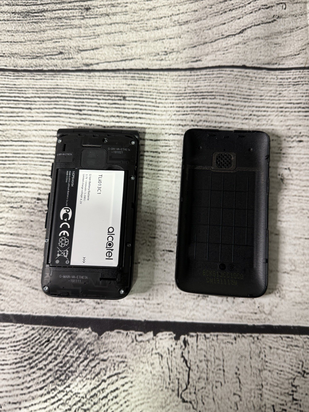 Alcatel MyFlip A405DL – Black (TracFone) 4G LTE GSM WiFi Camera Flip Cell Phone