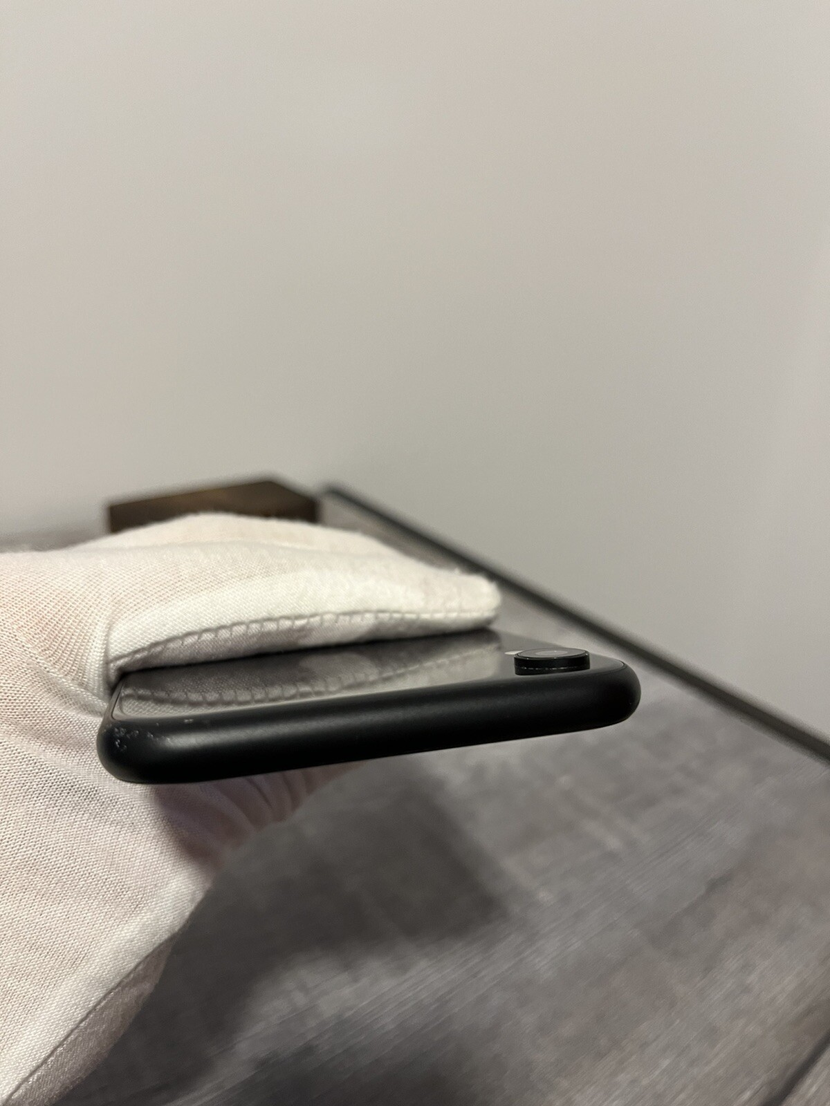 Apple iPhone XR – Black – 64GB – (Unlocked) A1984 (CDMA + GSM) (CA)