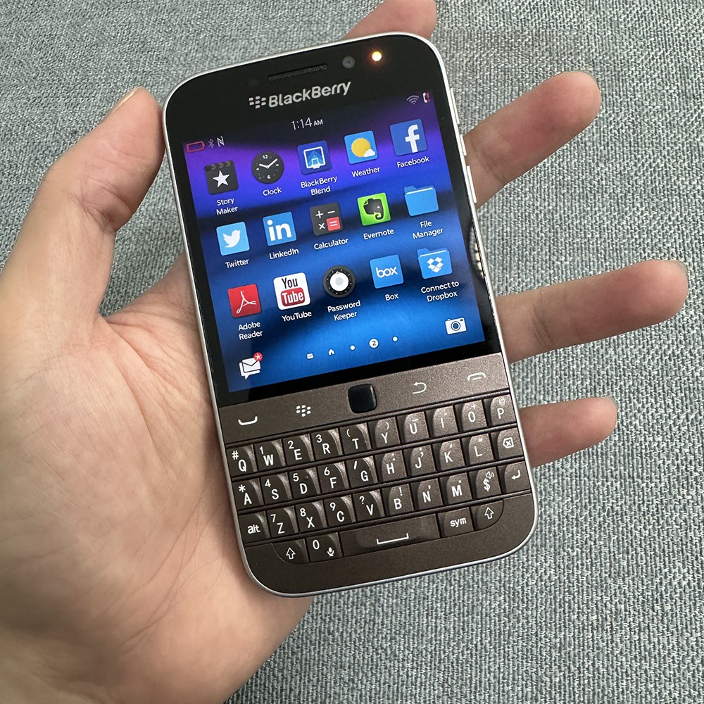 BlackBerry Classic Q20 16GB+2GB RAM Unlocked 4G LTE Qwerty Keyboard Mobile Phone