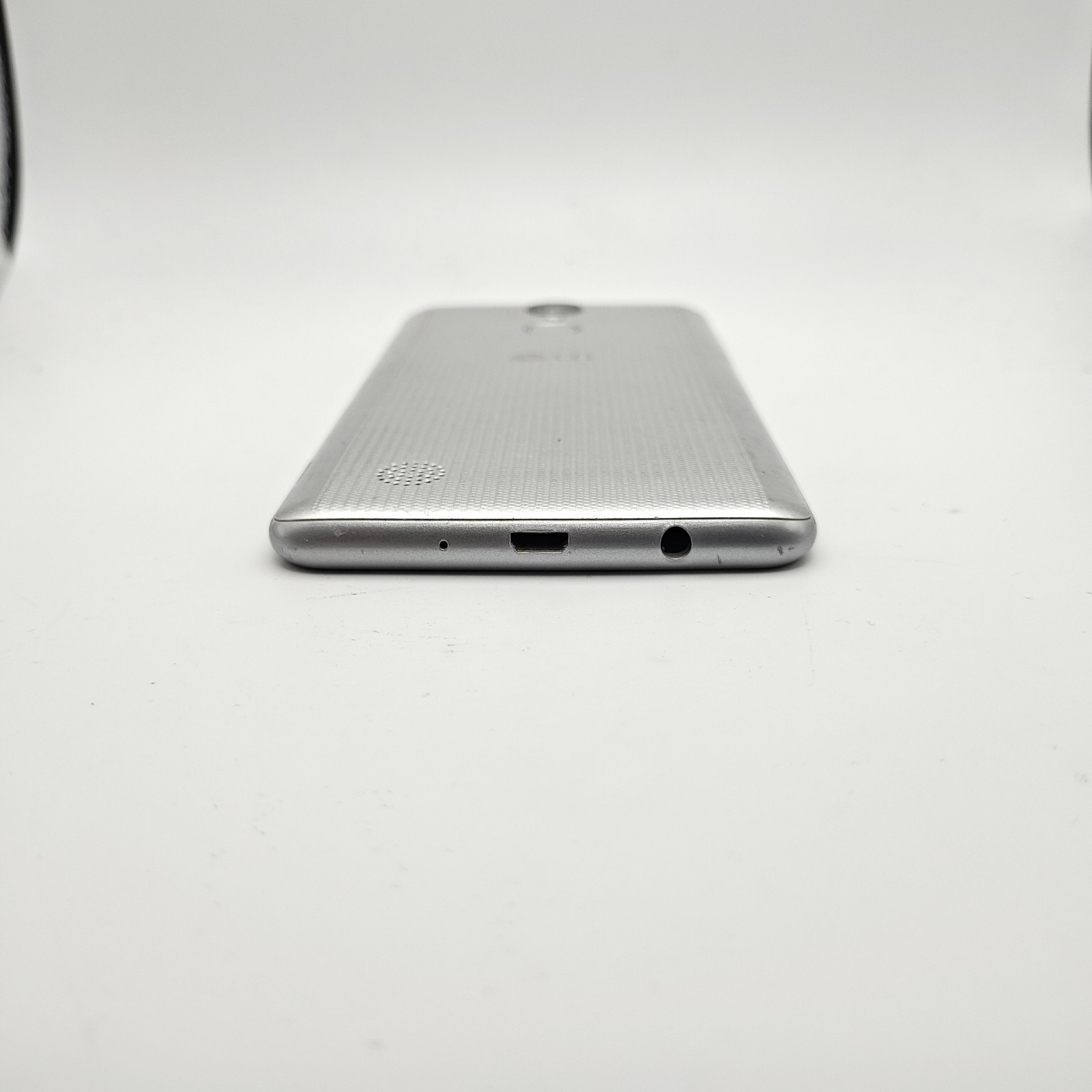 LG Aristo MS210 Smartphone (Metro Unlocked) – 16GB Silver – CRACKED #3328