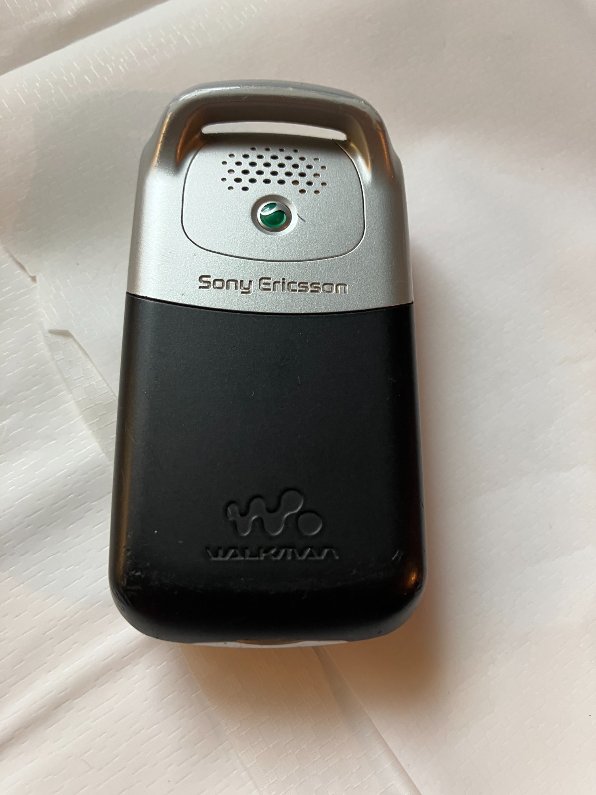 Sony Ericsson W300i Walkman Cingular Flip Phone Bundle – For Parts or Repair
