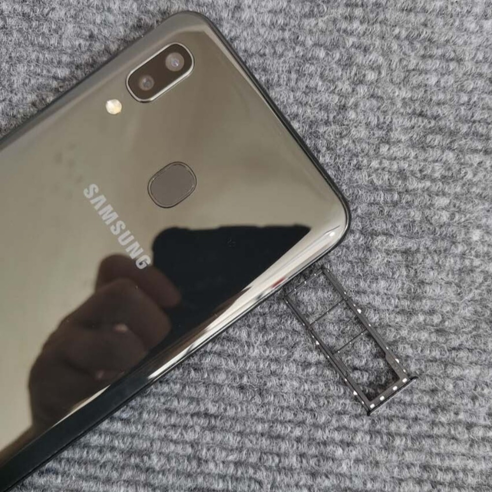 Original Samsung Galaxy A20 SM-A205FN/DS A205U A205W 32GB Unlocked Version
