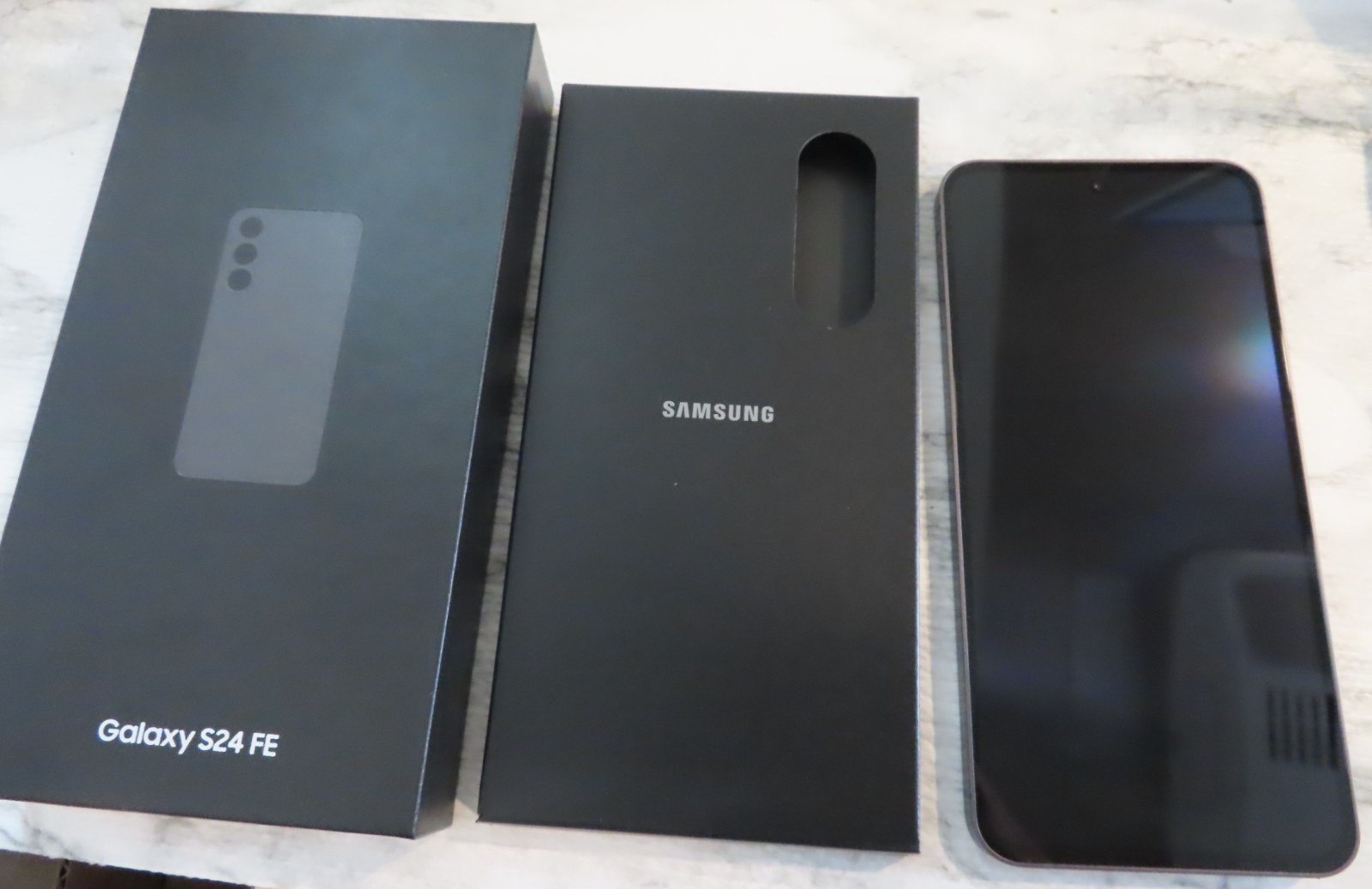 Samsung Galaxy S24 FE 128GB Gray (T-MOBILE ONLY) New condition