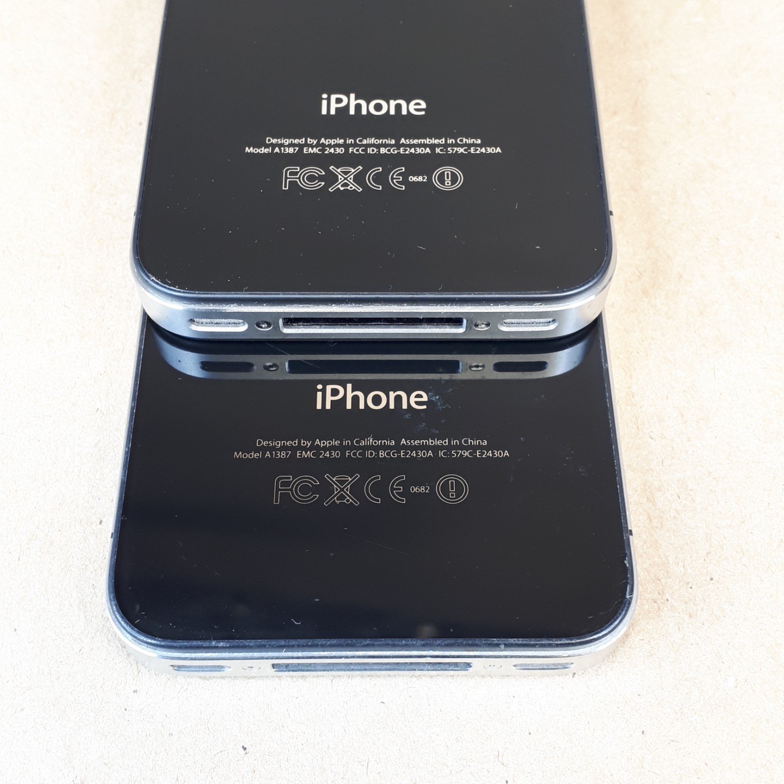 Apple iPhone 4s A1387 16 GB 3.5 Inch 512 MB Rogers 8MP Black Lot of 4 E6911