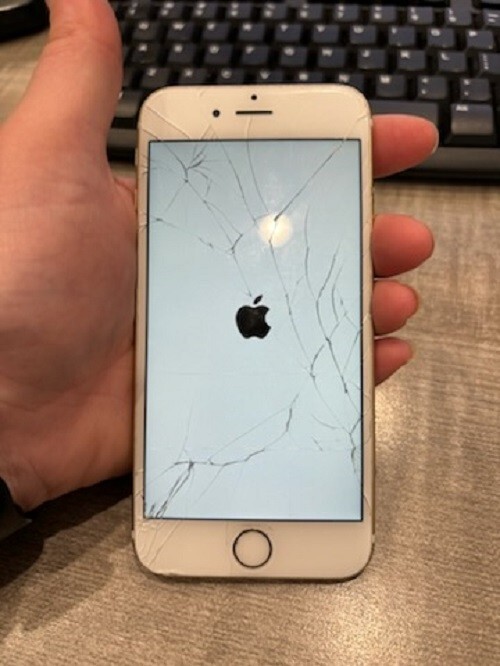 Apple iPhone 6s – 32GB – Gold (Verizon) A1688 (CDMA + GSM)