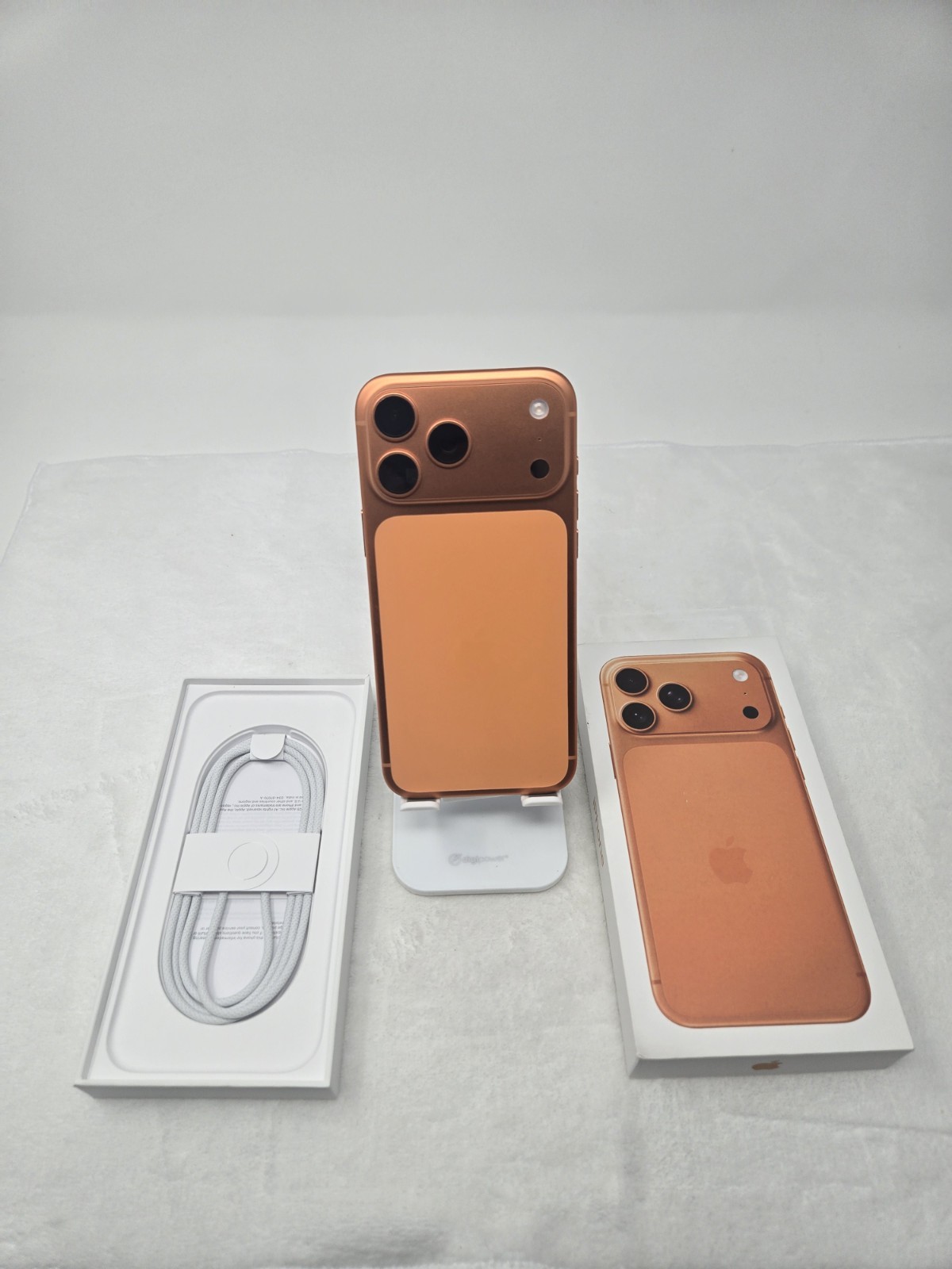 READ DESCRIPTION, 17 Pro Max 256GB – Orange (AT&T) OPEN BOX – Parts Only – READ