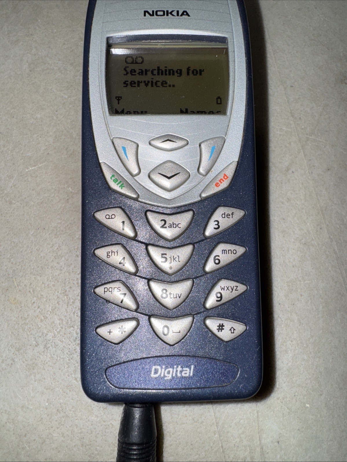 NOKIA 3285V Cell Phone – UNKNOWN CARRIER Powers Up + 2 Chargers