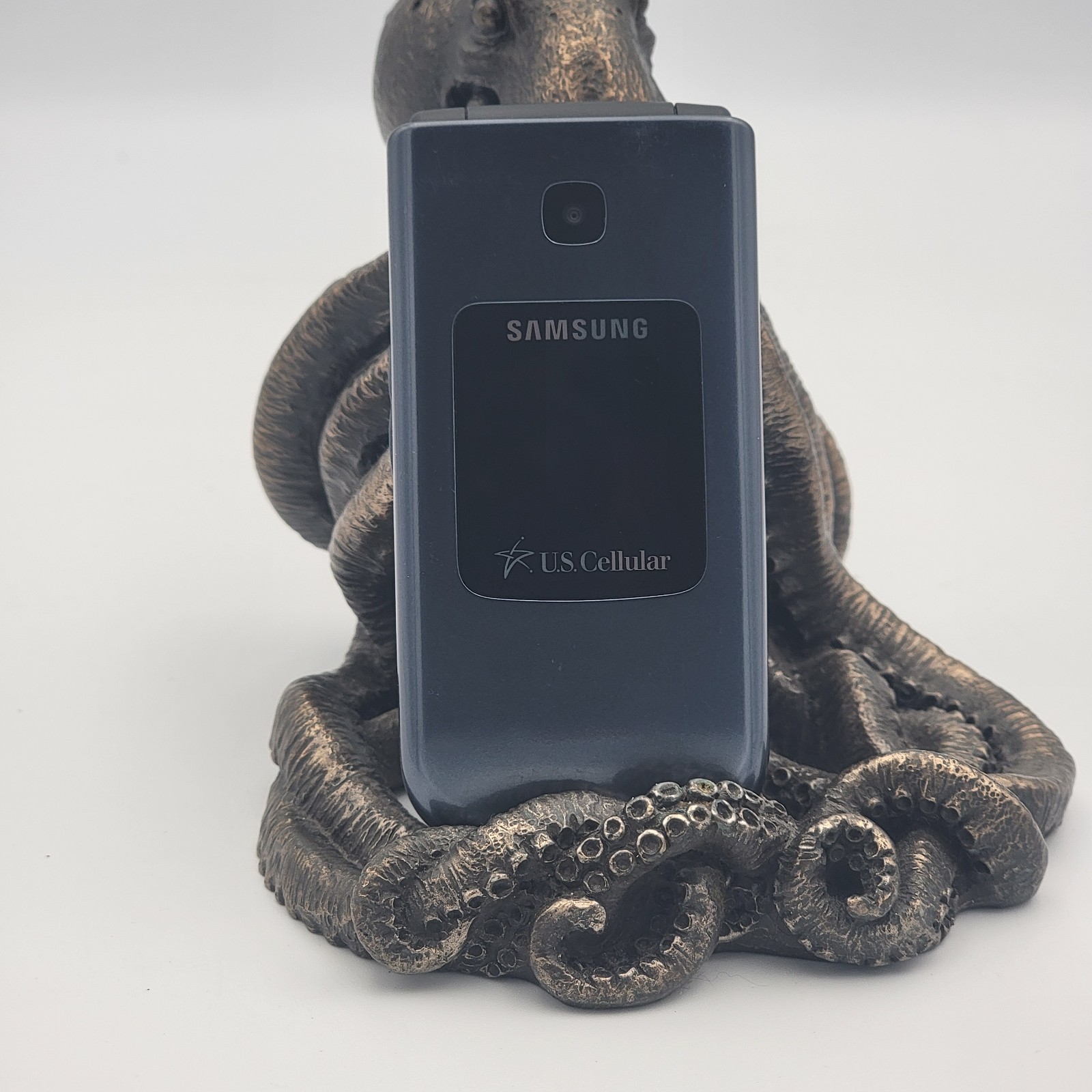Samsung Chrono SCH-R260 (U.S. Cellular) – 51MB – CDMA – Blue Cellular Flip Phone