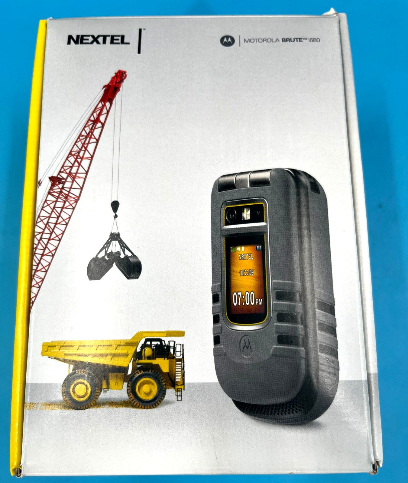 *NEW Motorola Nextel Brute i680 GRAY Cellular Phone w/Accessories FREE SHIPPING*