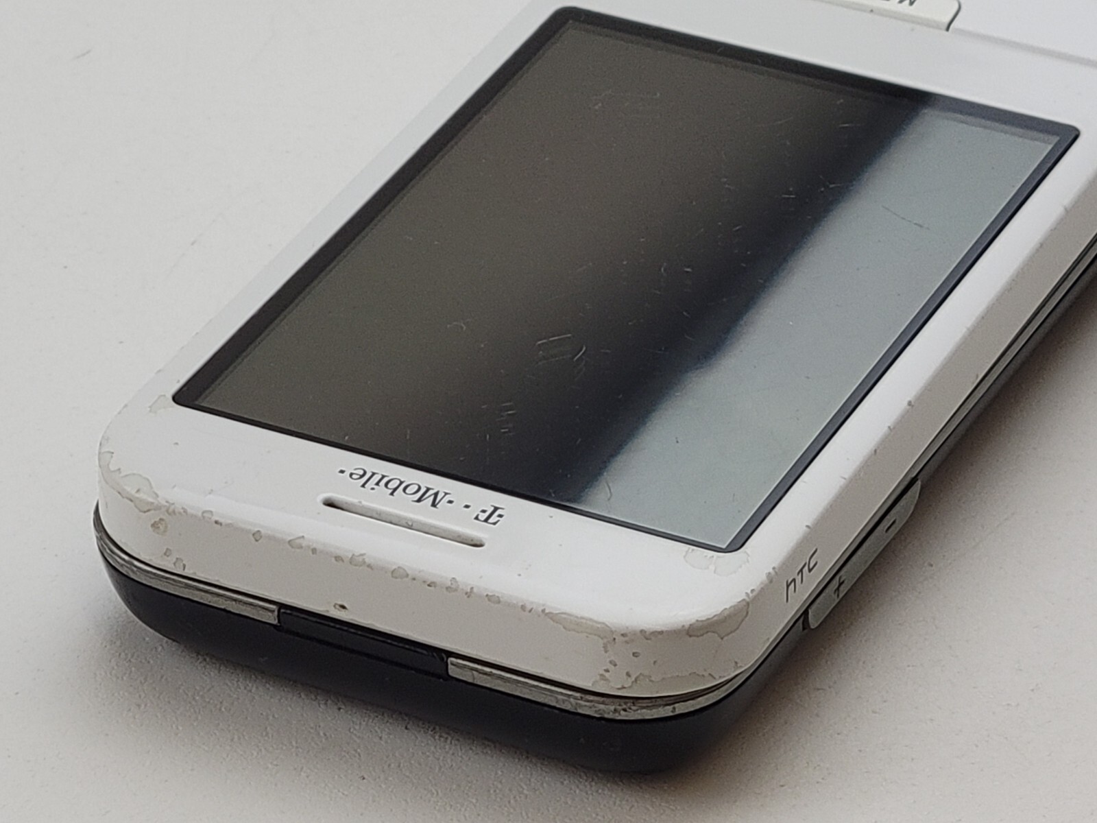 HTC Dream Google G1 (DREA100) 128MB – White (T-Mobile) Smartphone – J4619