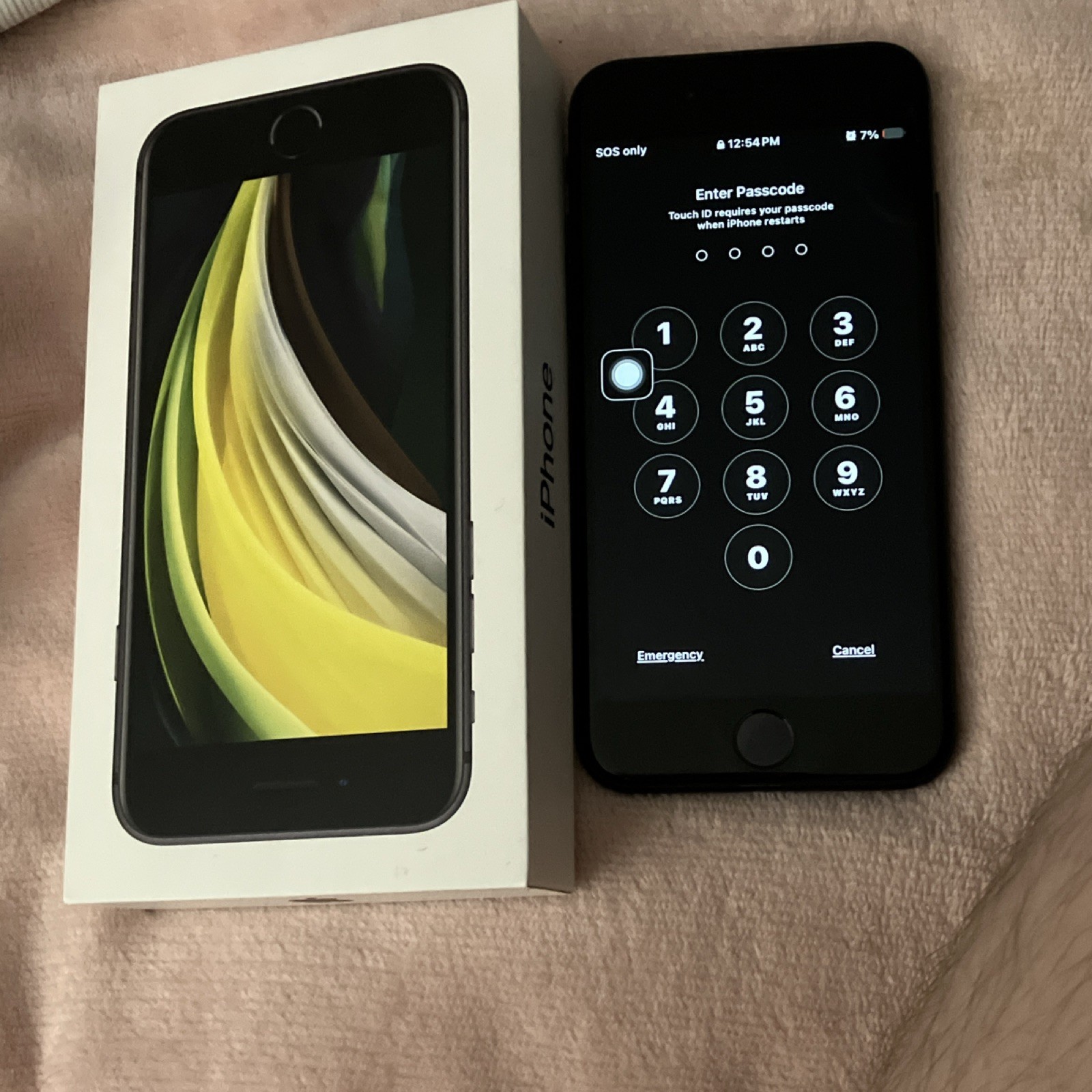 Apple iPhone SE 64GB Black iOS 12MP Bar Phone A2275 MHFJ3LL/A