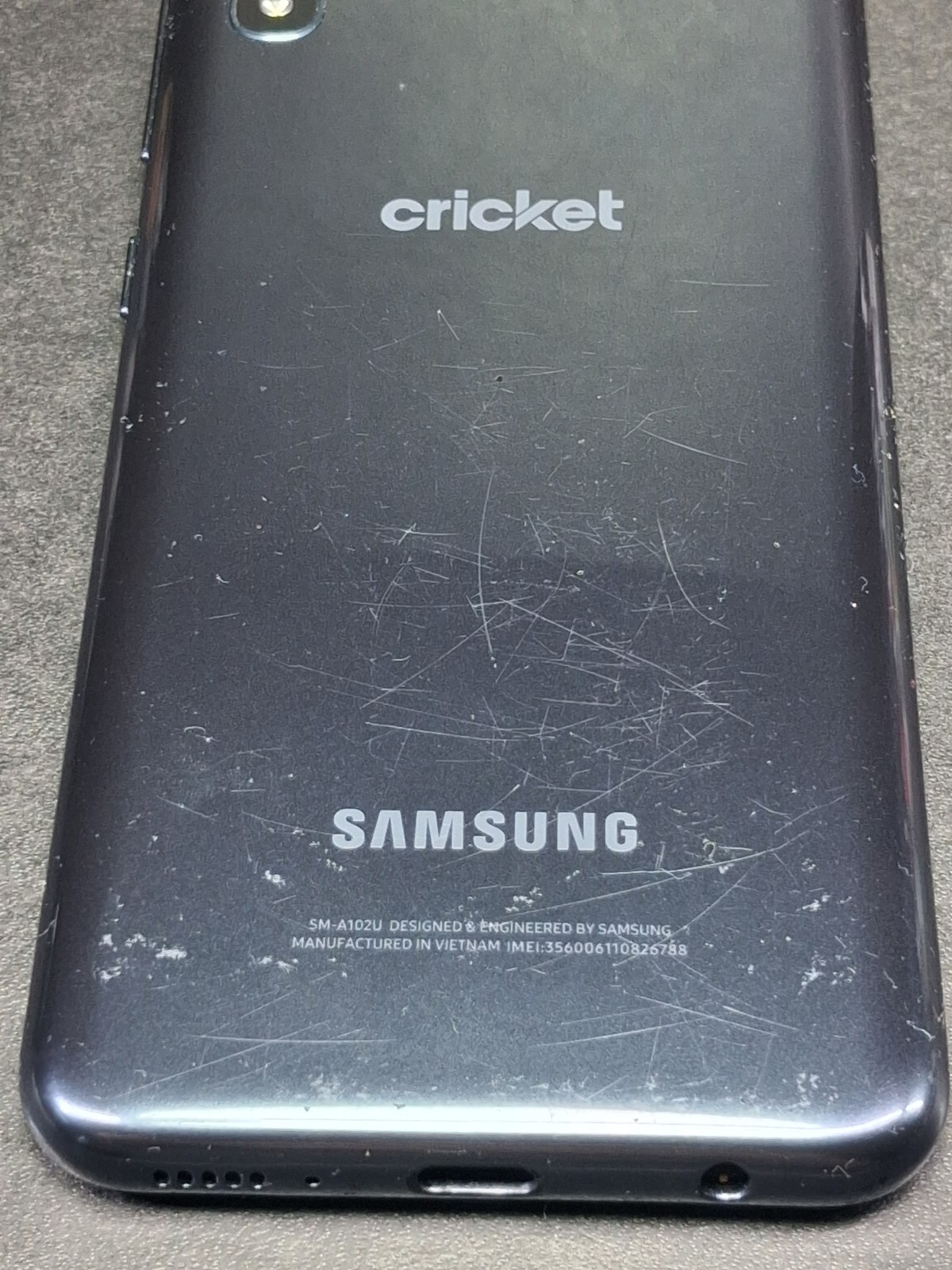 Samsung Galaxy A10e SM-A102U Cricket Wireless 32GB CRACKED SCREEN For Parts Only